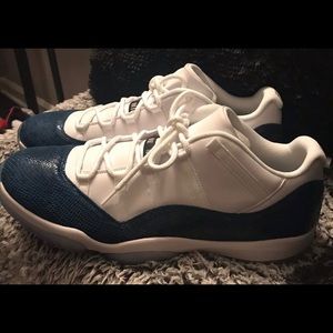 New Air Jordan 11s White And Blue Size 18